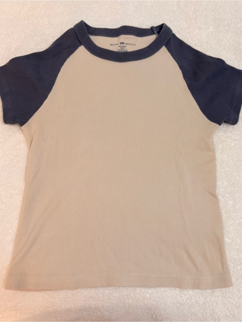 Brandy Melville Short Sleeve Raglan Tee in Cream and Navy’s